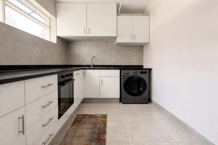 2 Bedroom Property for Sale in Claremont Upper Western Cape